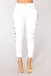 Cut It Out Jeans Ankle Jeans - White