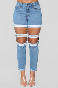 Keep Up Appearances Boyfriend Jeans - Medium Blue Wash